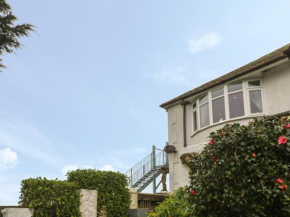 The Grove Retreat